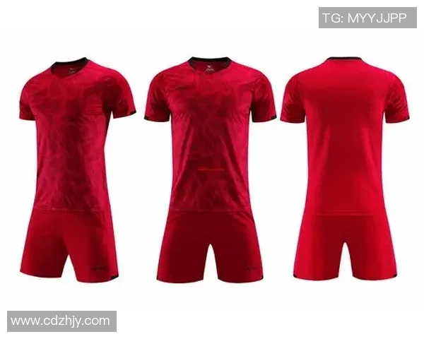 足球服的定义与功能解析及其在比赛中的重要性探讨